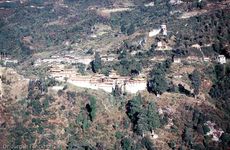 1121_bhutan_1994_dzong in tongsa.jpg